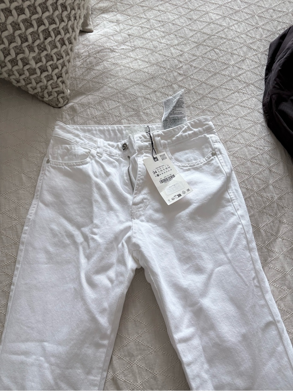 Zara White Straight Leg Women’s Jeans